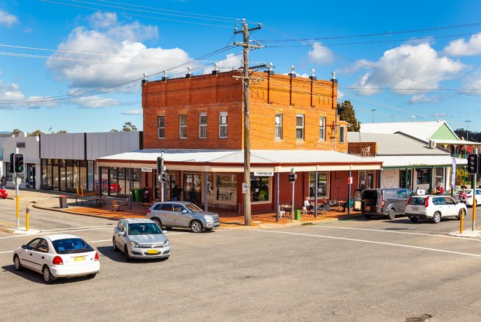 Albury’s Proprietor and Clancy’s Food Store building sold, Jason McPhail buys another High Street, Wodonga property